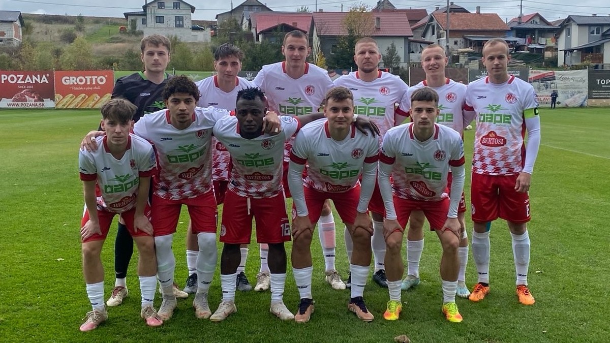Futbalisti OFK SIM Raslavice.