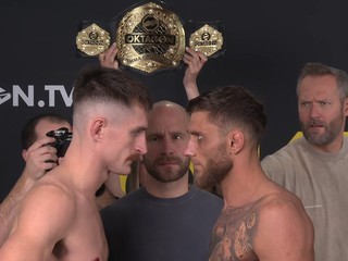 Kalašnik a Surdu na vážení.