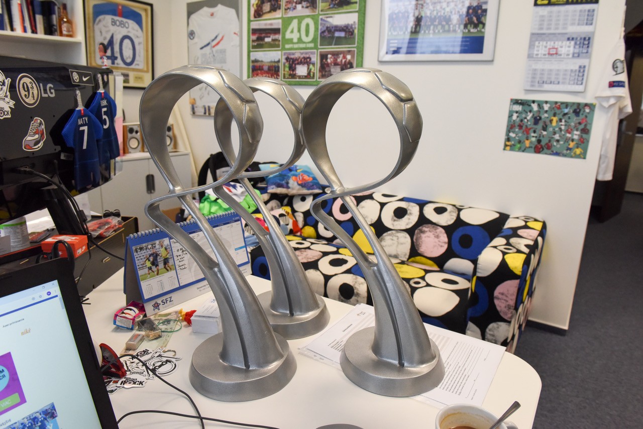 Desať kópií trofeje, určených víťazom Slovnaft cupu v nasledujúcich ročníkoch, je už uskladnených na pôde SFZ.