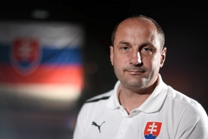 Ladislav Pecko ako tréner priviedol reprezentáciu SR do 17 rokov do semifinále ME a osemfinále MS.