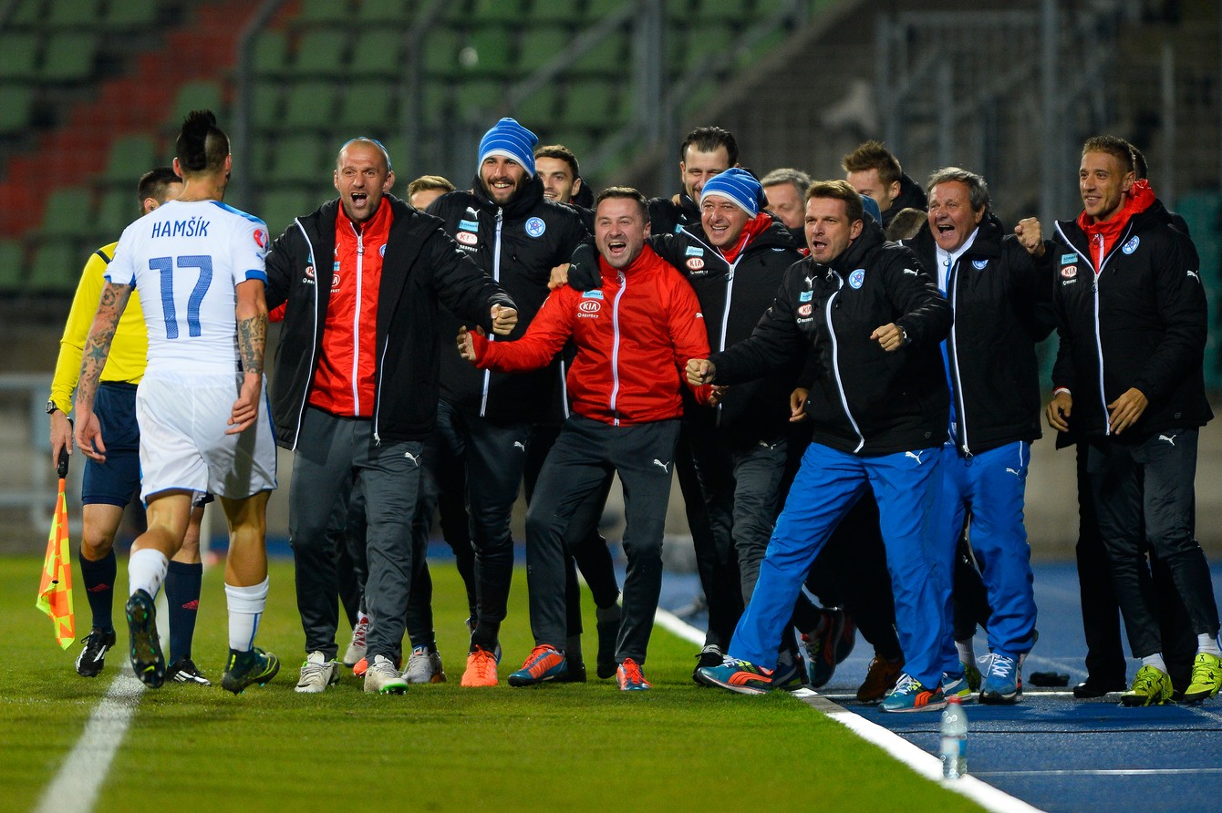 Radosť po jednom z gólov Mareka Hamšíka v rozhodujúcom zápase o postup na ME 2016 Luxembursko - Slovensko 2:4 (12. októbra 2015, Luxemburg)