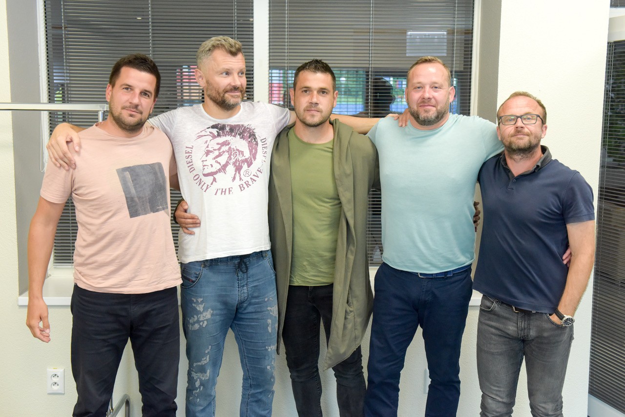 Mládežnícki reprezentační tréneri, zľava Martin Žamba, Stanislav Macek, Branislav Fodrek, Albert Rusnák st. a Marek Bažík.