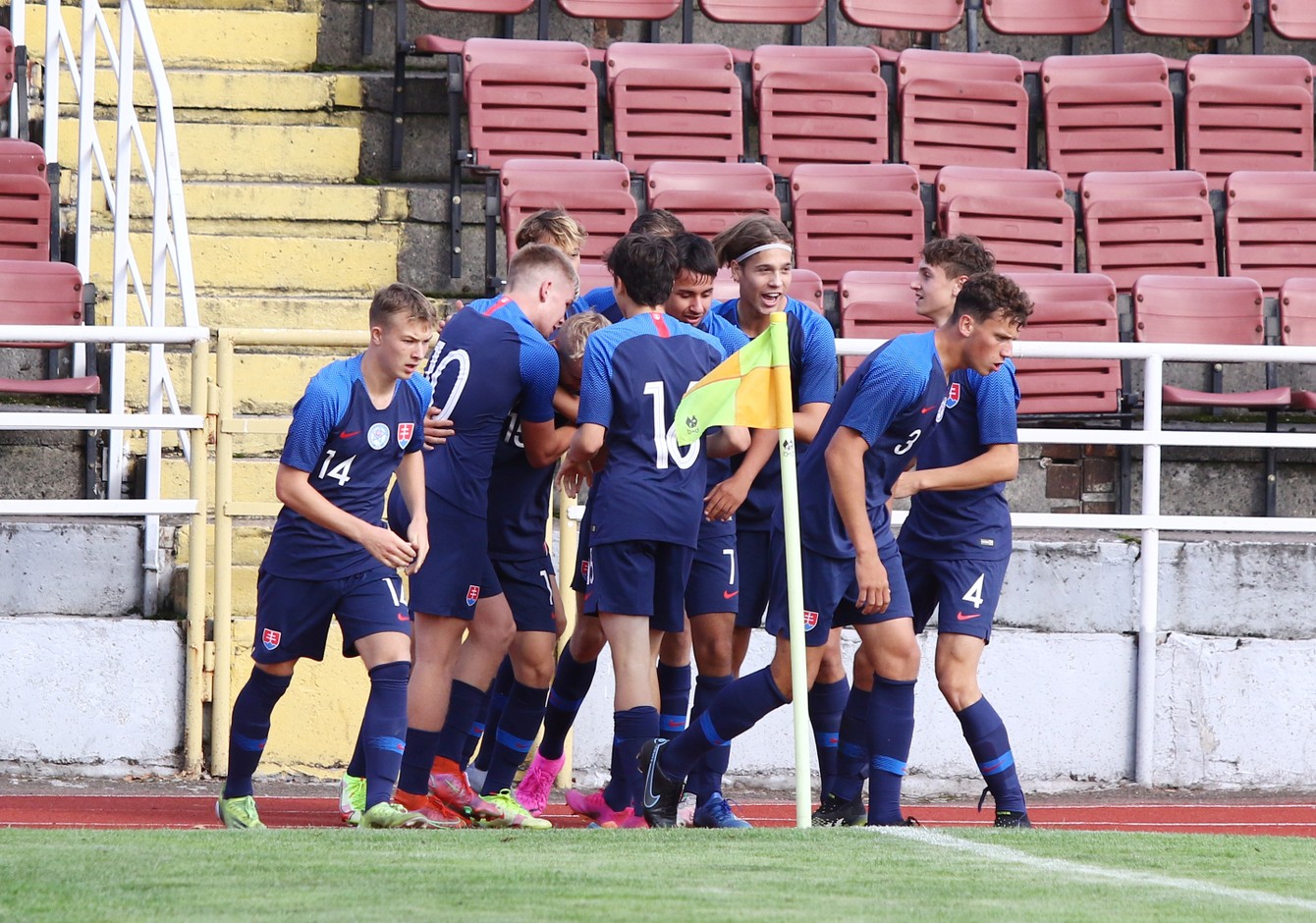 Slovenskí sokolíci dosiahli vo dvoch zápasoch na turnaji štyri góly, z každého mali radosť.