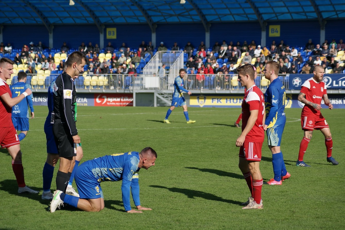 V šlágri kola medzi FK Humenné - MFK Dukla Banská Bystrica sa zrodila remíza 1:1.