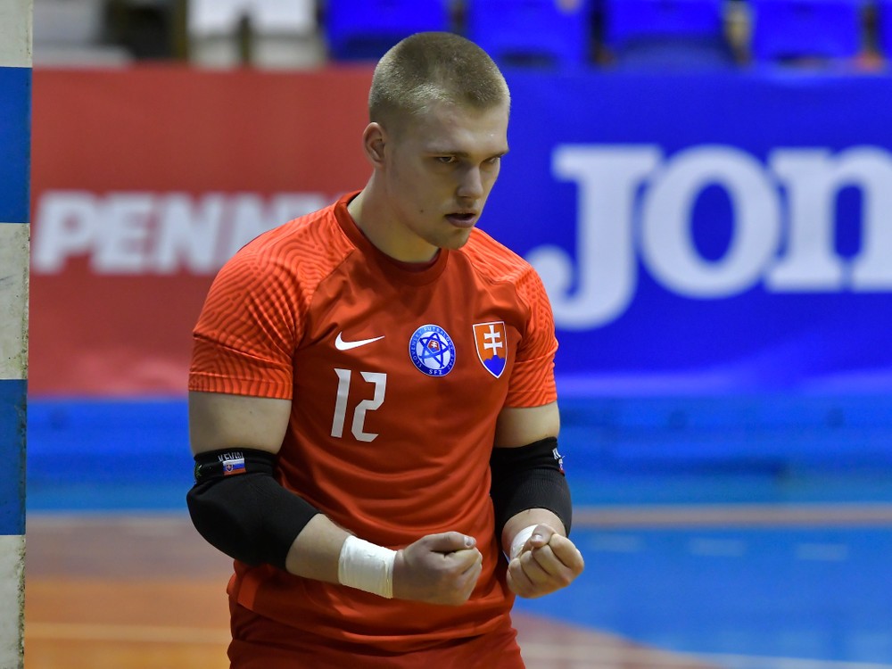 Brankár Kevin Kollár bol v Targu Mures oporou mužstva SR U19. 