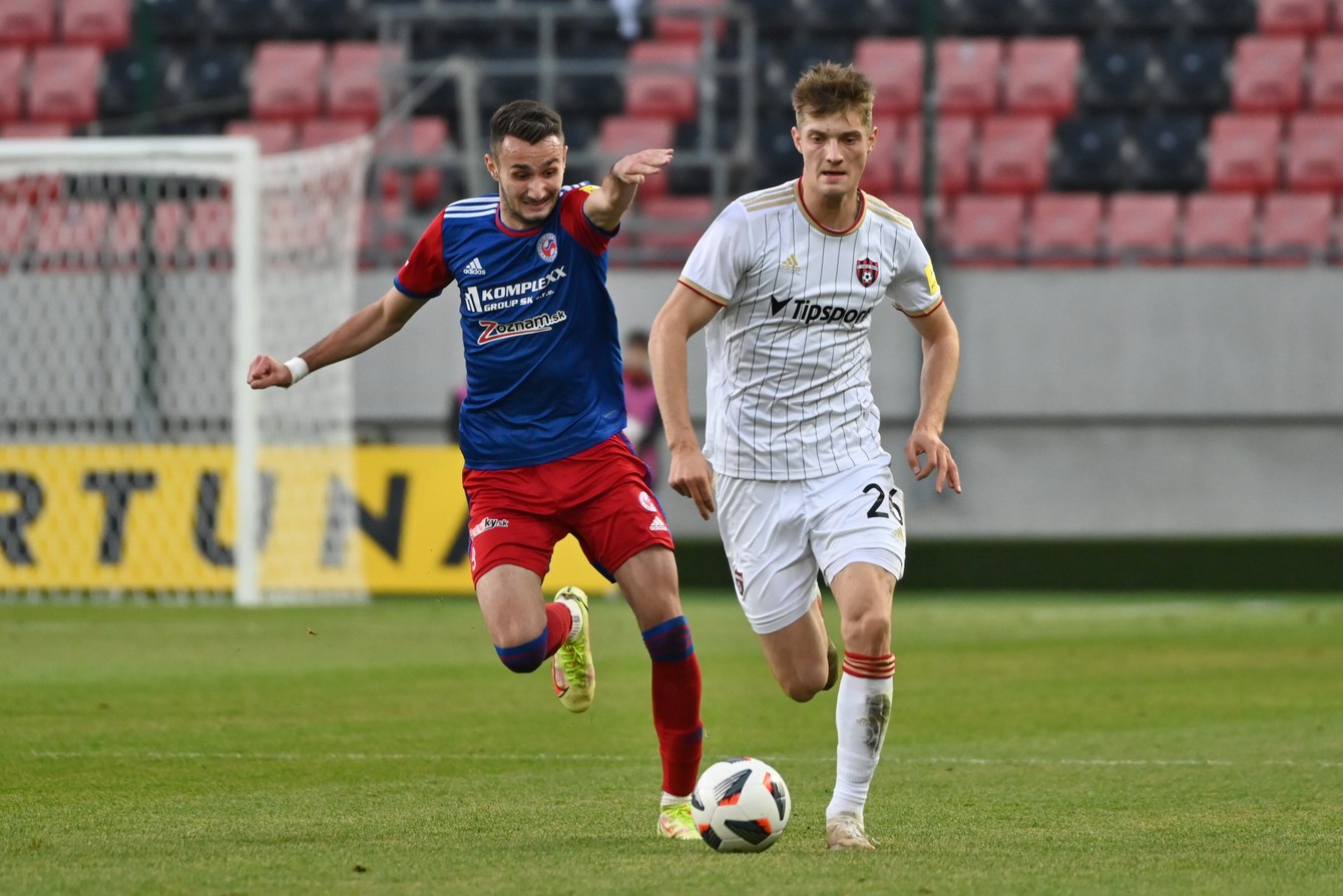 Trnava so Senicou otvoria semifinálové boje Slovnaft Cupu.