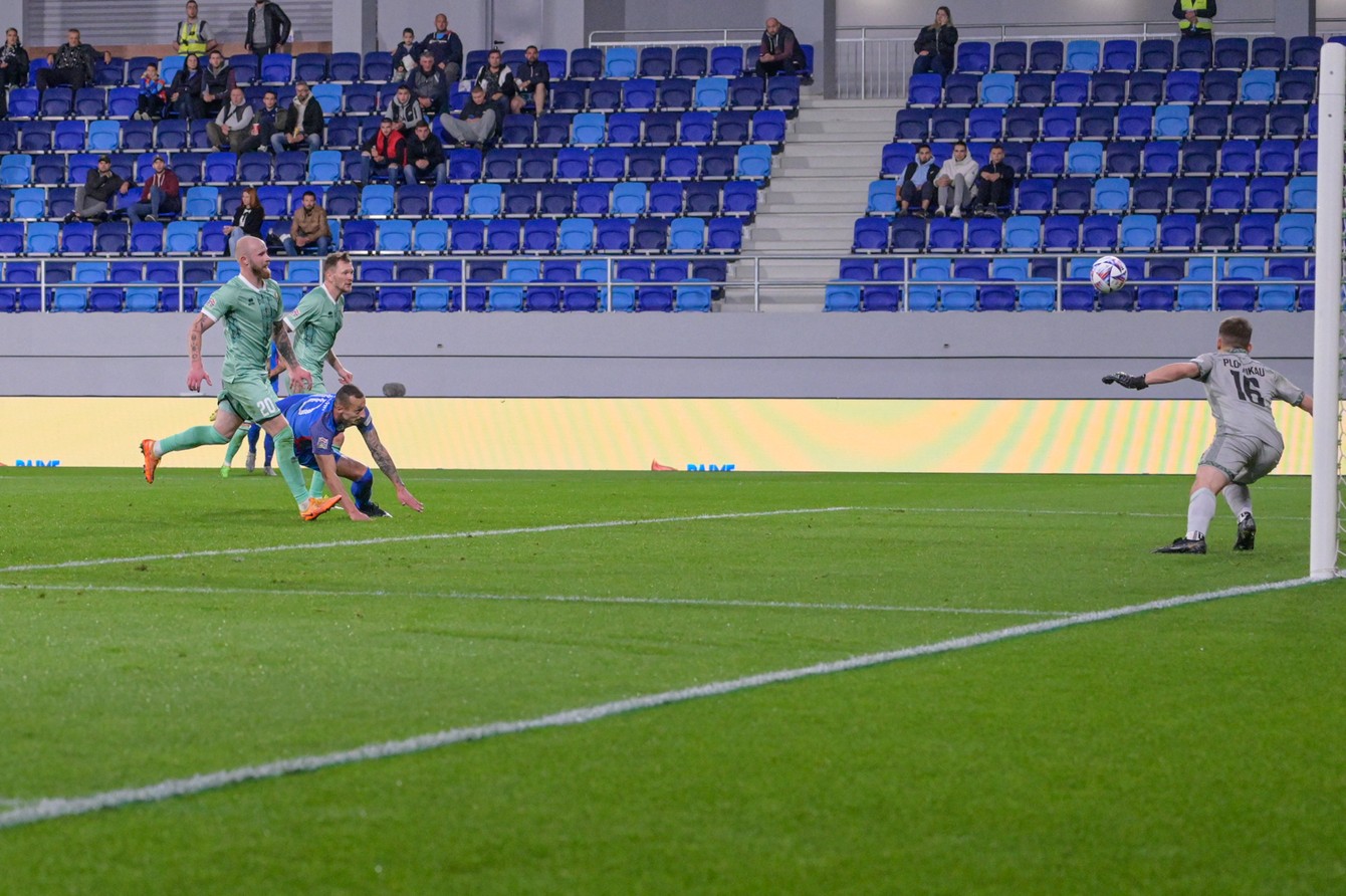 Ide to! Adam Zreľák sa po štyroch rokoch gólovo presadil v reprezentačnom drese, vyrovnal na 1:1. Ukázalo sa, že konečných.