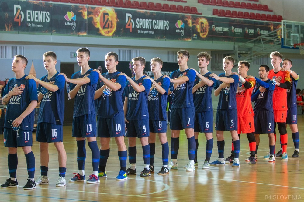 Slovenská futsalová reprezentácia do 19 rokov pred prípravným zápasom proti Francúzsku (20.01.2023, Umag).