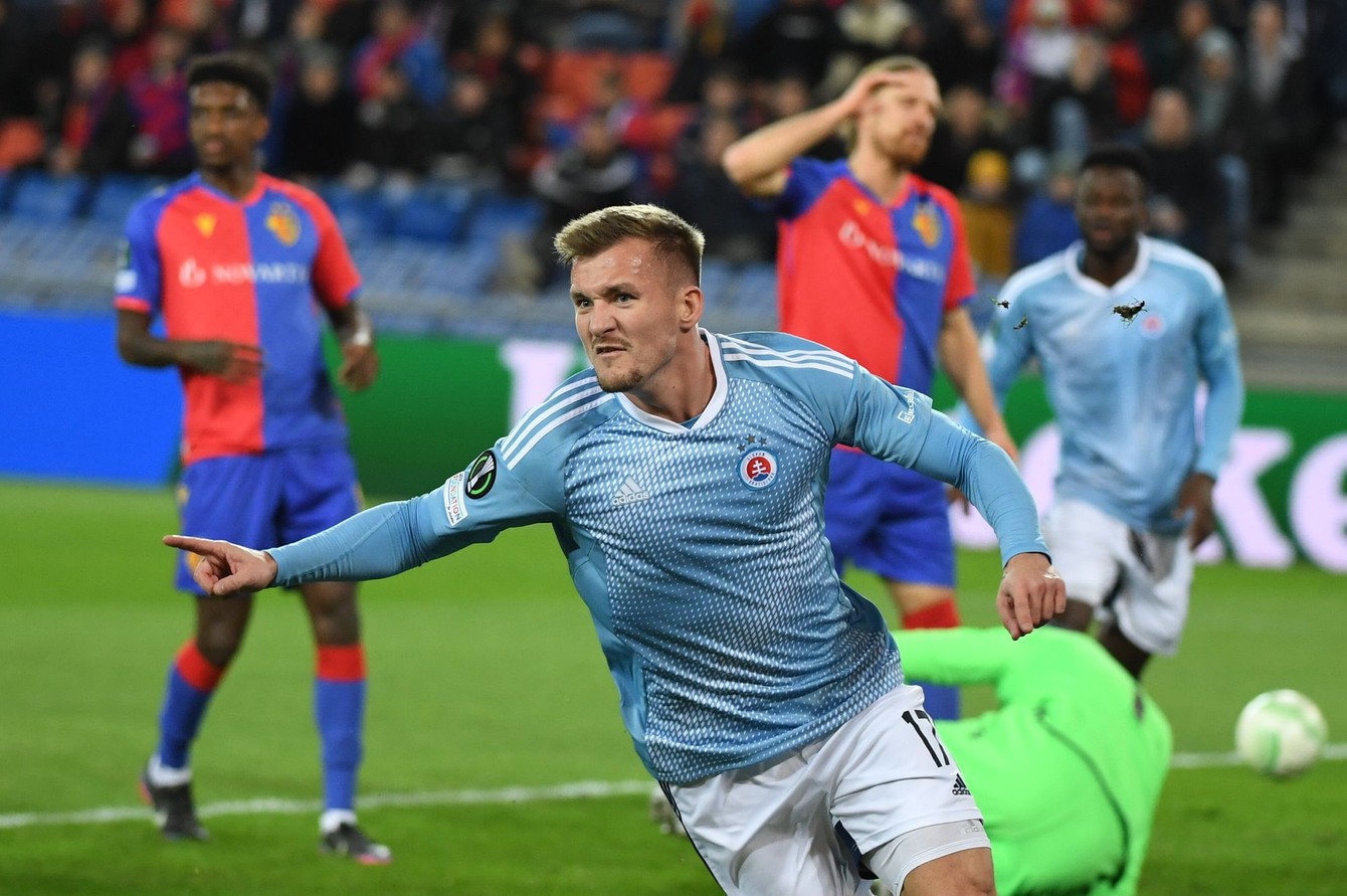Jurij Medveděv (Slovan) sa teší z gólu počas prvého zápasu osemfinále Európskej konferenčnej ligy FC Bazilej - ŠK Slovan Bratislava 9. marca 2023 v Bazileji. 