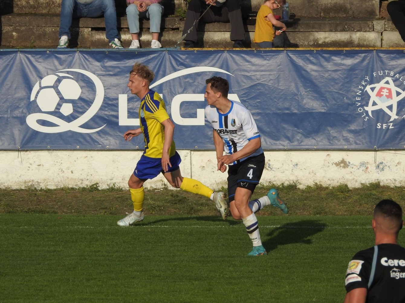 V záverečnom kole II. ligy zvíťazil MFK Dolný Kubín na pôde Slavoja Trebišov 3:2.