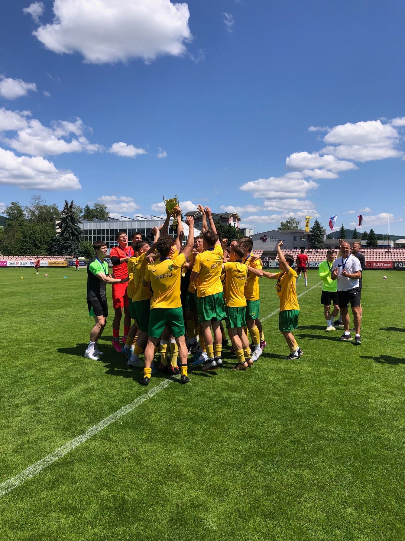 Žilinskí futbalisti do 17 rokov vyhrali Česko-slovenský pohár 2023.
