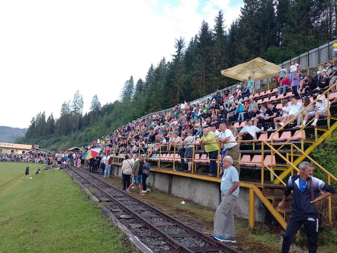Na zápas tímov z Čierneho Balogu si našlo cestu viac ako 1000 divákov.