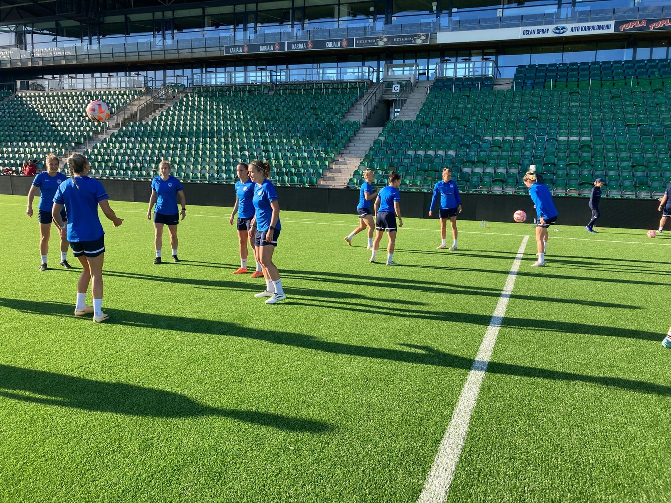 Predštartovná horúčka stúpa, Slovenky na štadióne Veritas v Turku absolvovali vo štvrtok predzápasový tréning, v piatok vstúpia do Ligy národov.