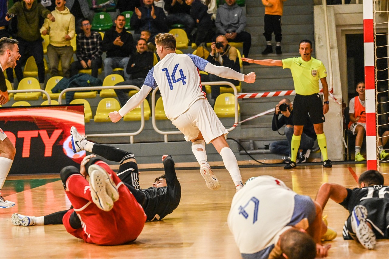 Futsalisti bojovali o postup na MS 2024, no žiaľ, neúspešne.