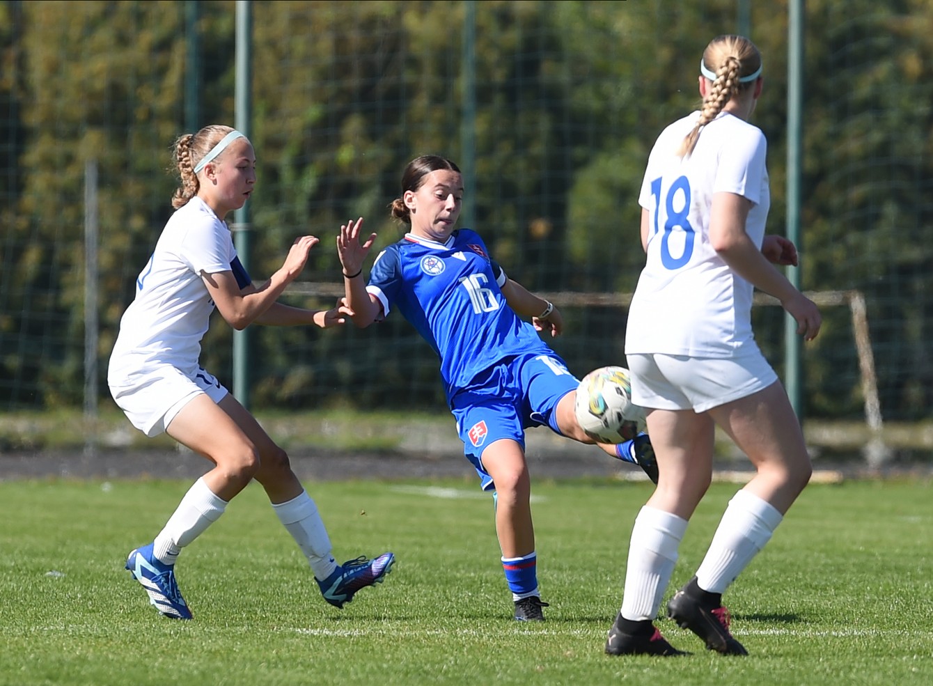 WU15 FIN-SVK-UEFA Development turnaj.jpg