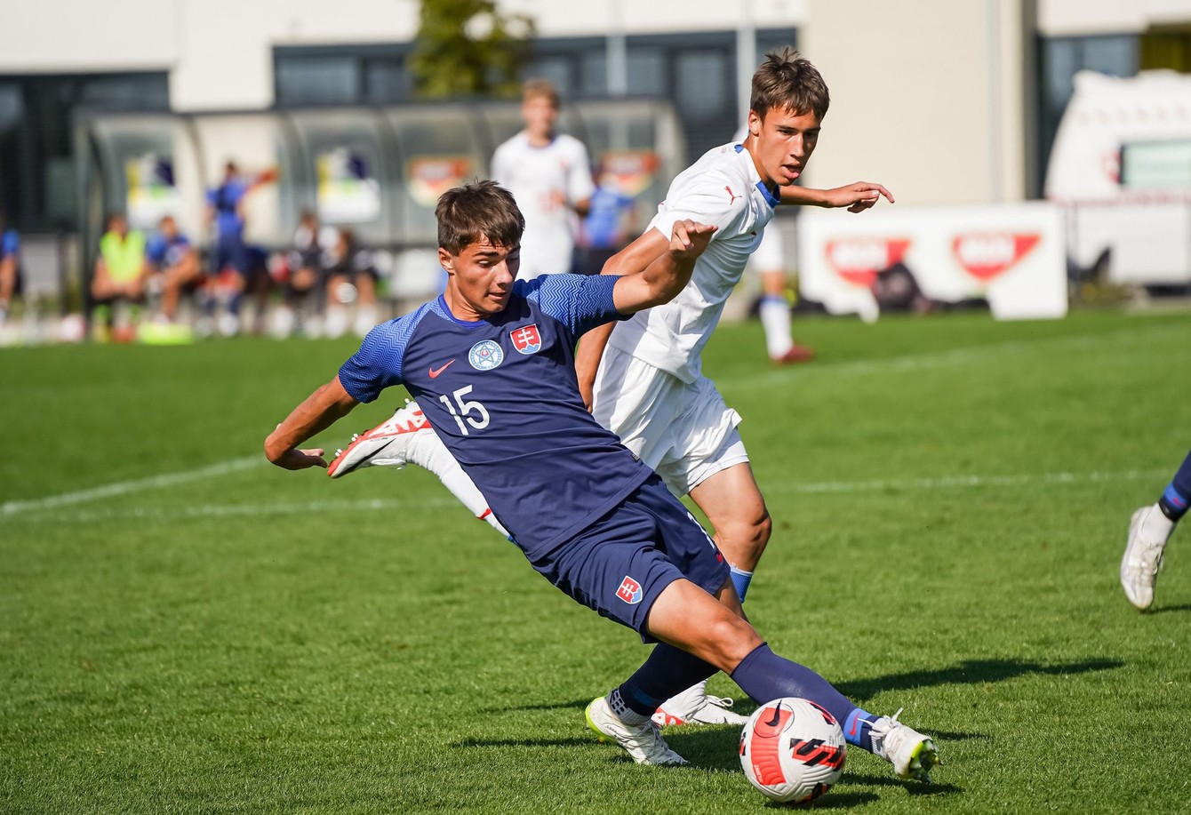 U16-SVK-ČES-Maxim Mateáš-Prípravný zápas.jpg