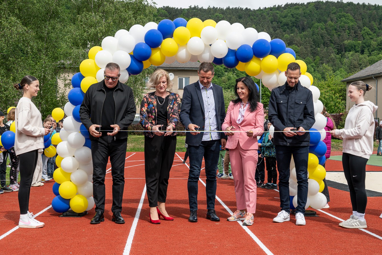 01 Otvorenie areálu ZŠ Gorazd v Púchove_Ján Kováčik.jpg