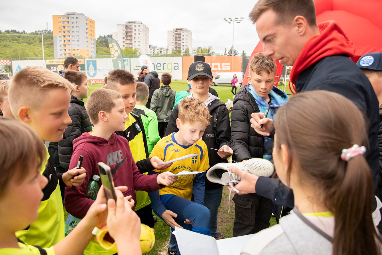 McD Cup_ZA kraj_podpisová akcia Smilo.jpg