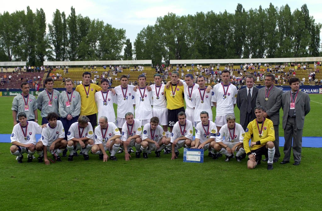 U21_SR_ŠPA_ME 2000.jpg