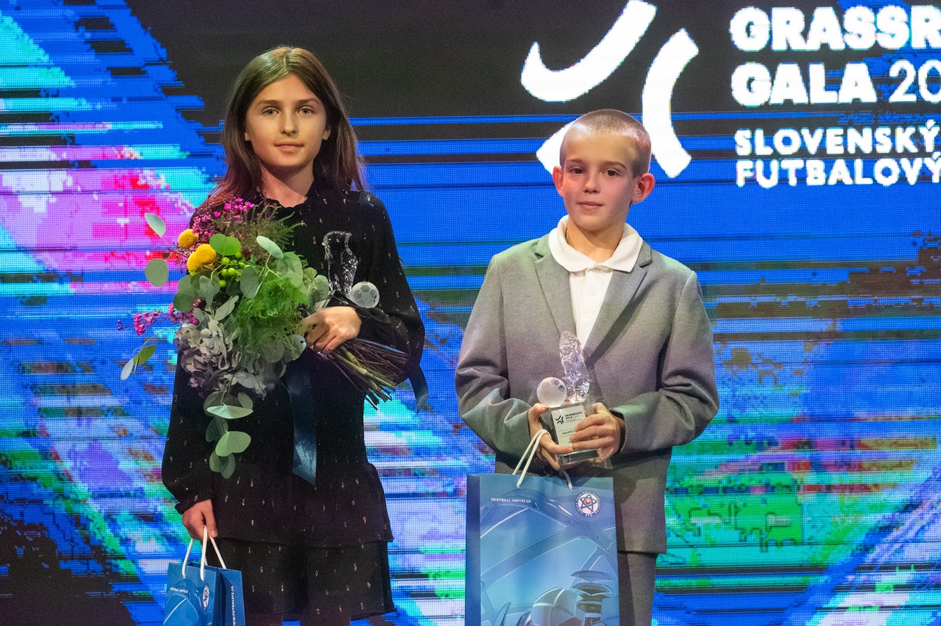 Justína Čentešová Alex Nestarec - top strelci mládež.jpg