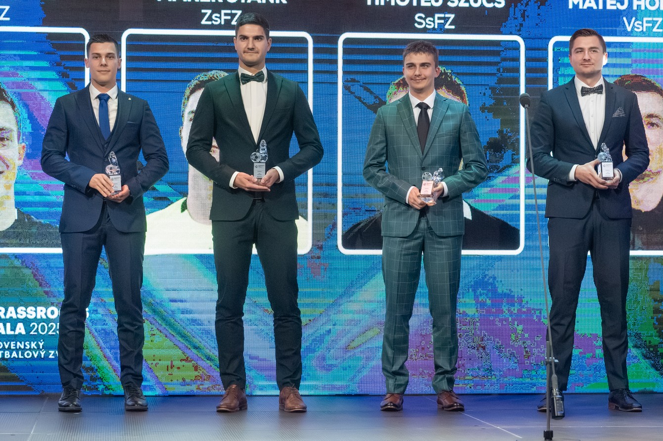 rozhodcovia Maros Stank Szucs horvath.jpg