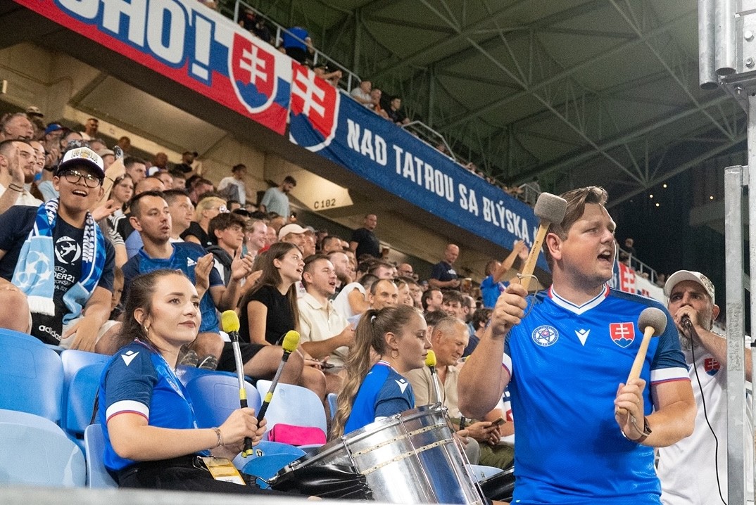 Fanúšikovia svk-ger.jpg