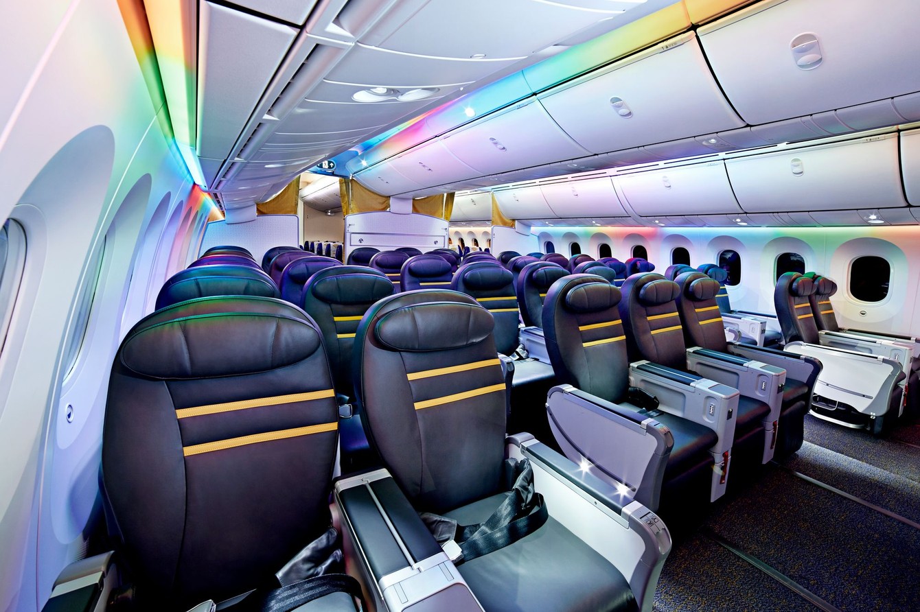787-dreamliner-scootplus-cabin.jpg