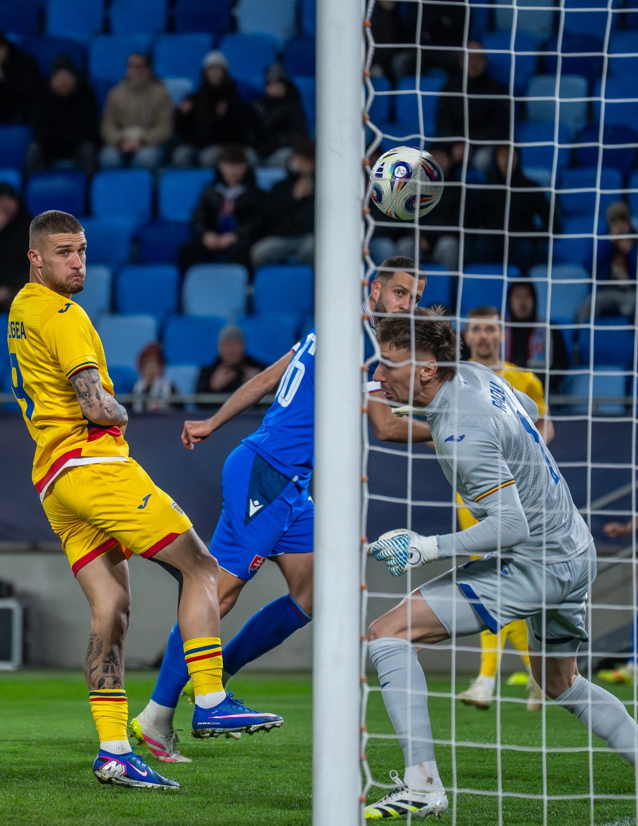 hanckov gol (R.F.).jpg