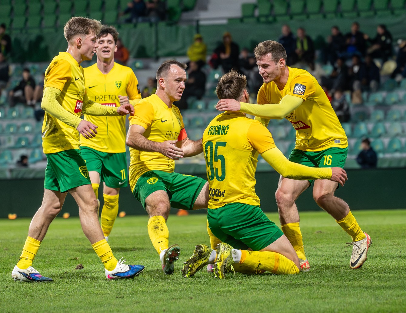 Žilina - Trenčín (štvrťfinále SC).jpg