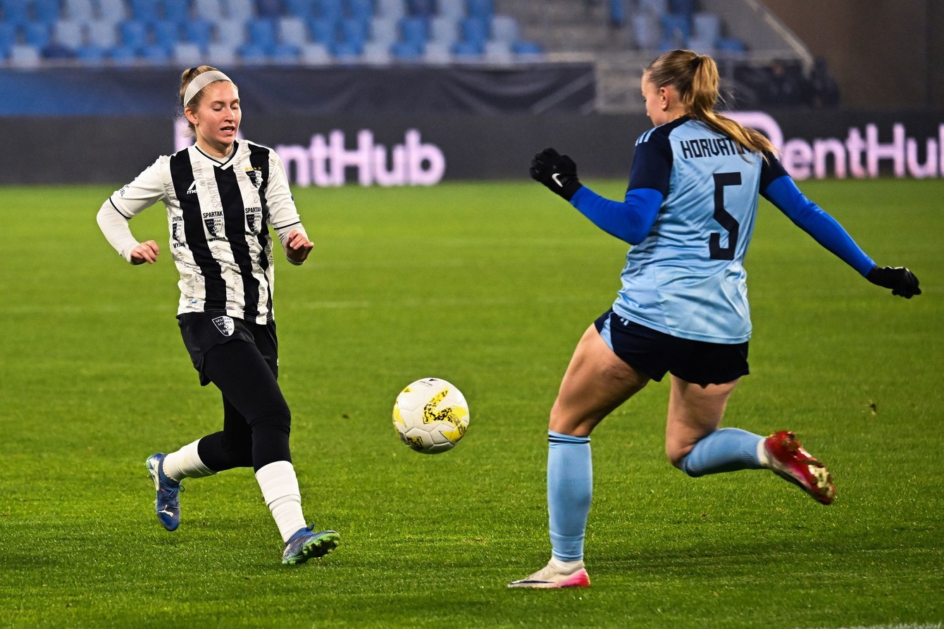 slovan myjava ženy.jpg