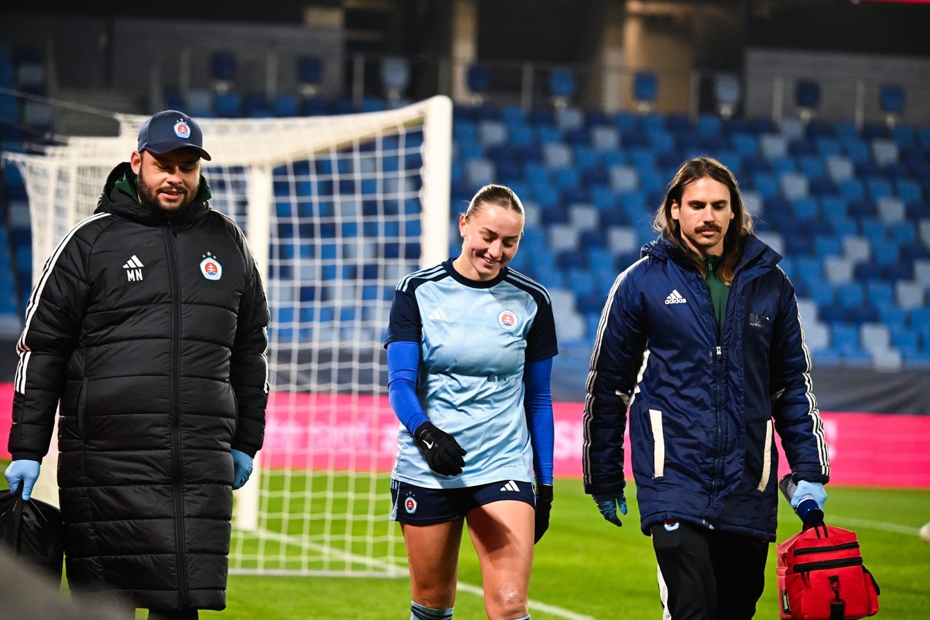 šk slovan ženy.jpg