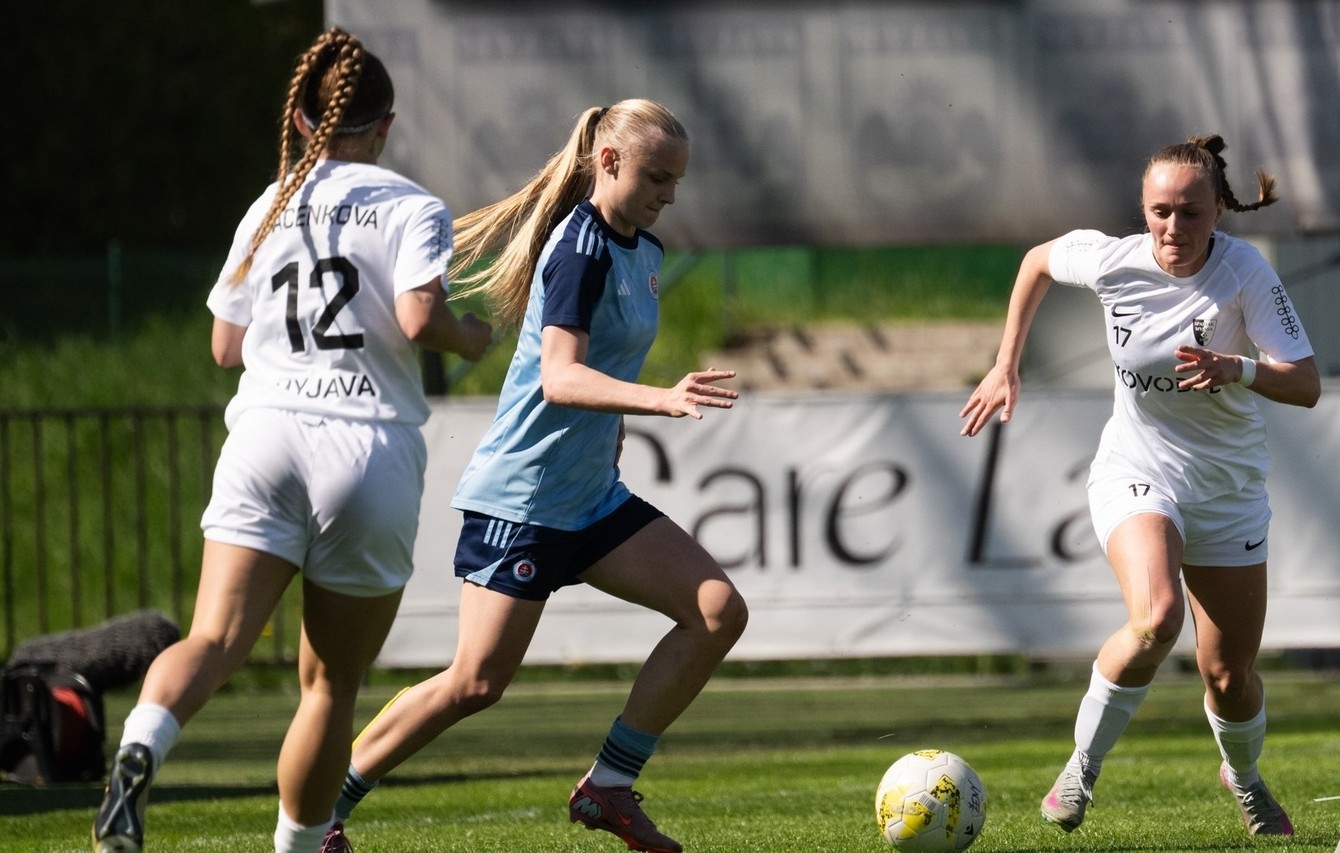 slovan myjava ženy f.jpg