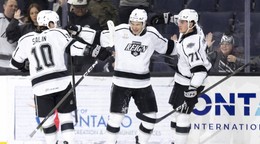 Martin Chromiak (uprostred) sa teší z gólu