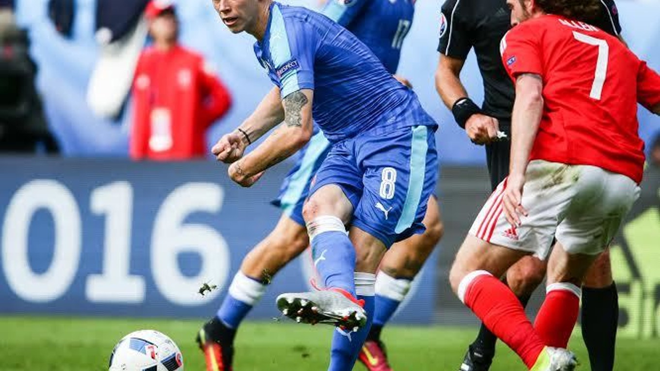 Ondrej Duda (v modrom) podával dobré výkony aj na majstrovstvách Európy.