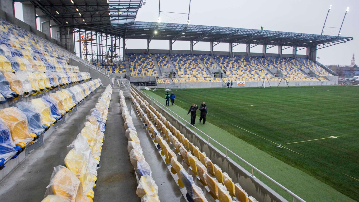Dunajskú Stredu čaká prvý zápas na novom štadióne.