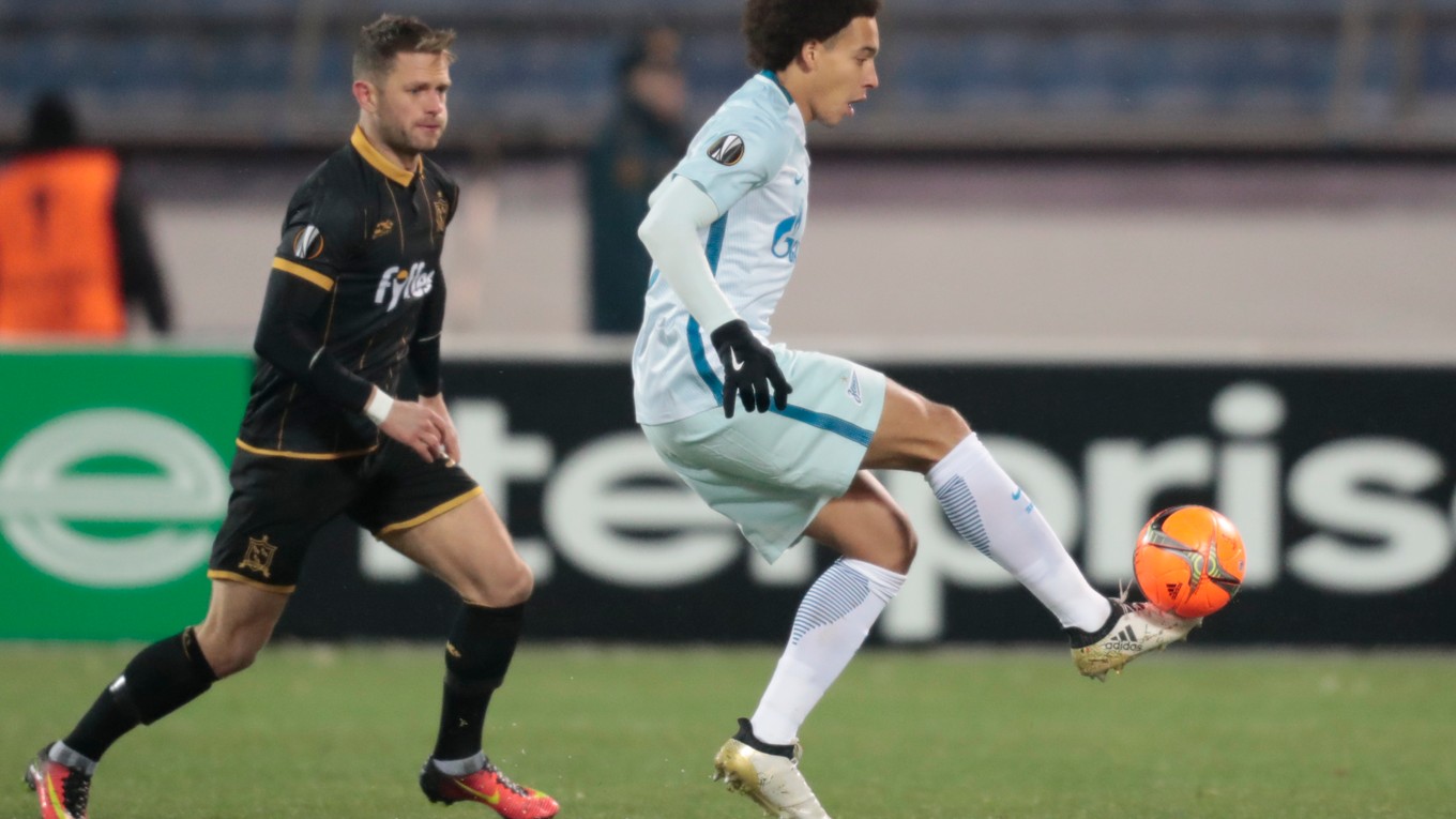 Axel Witsel (vpravo).