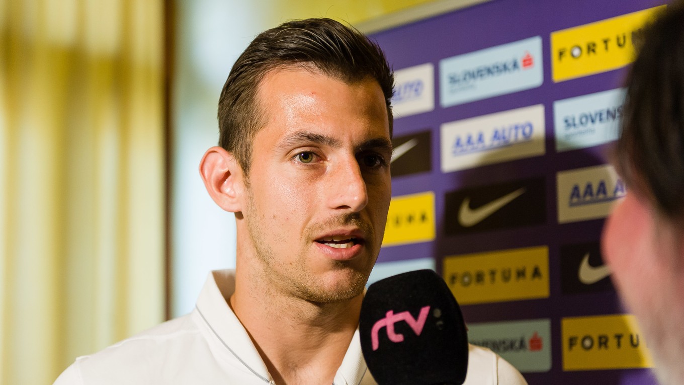 Šancu proti Litve môže dostať aj Martin Dúbravka.