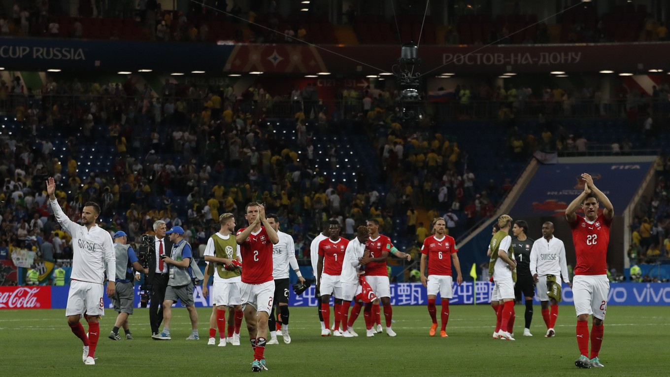 Futbalisti Švajčiarska remizovali v úvodnom zápase s Brazíliou.