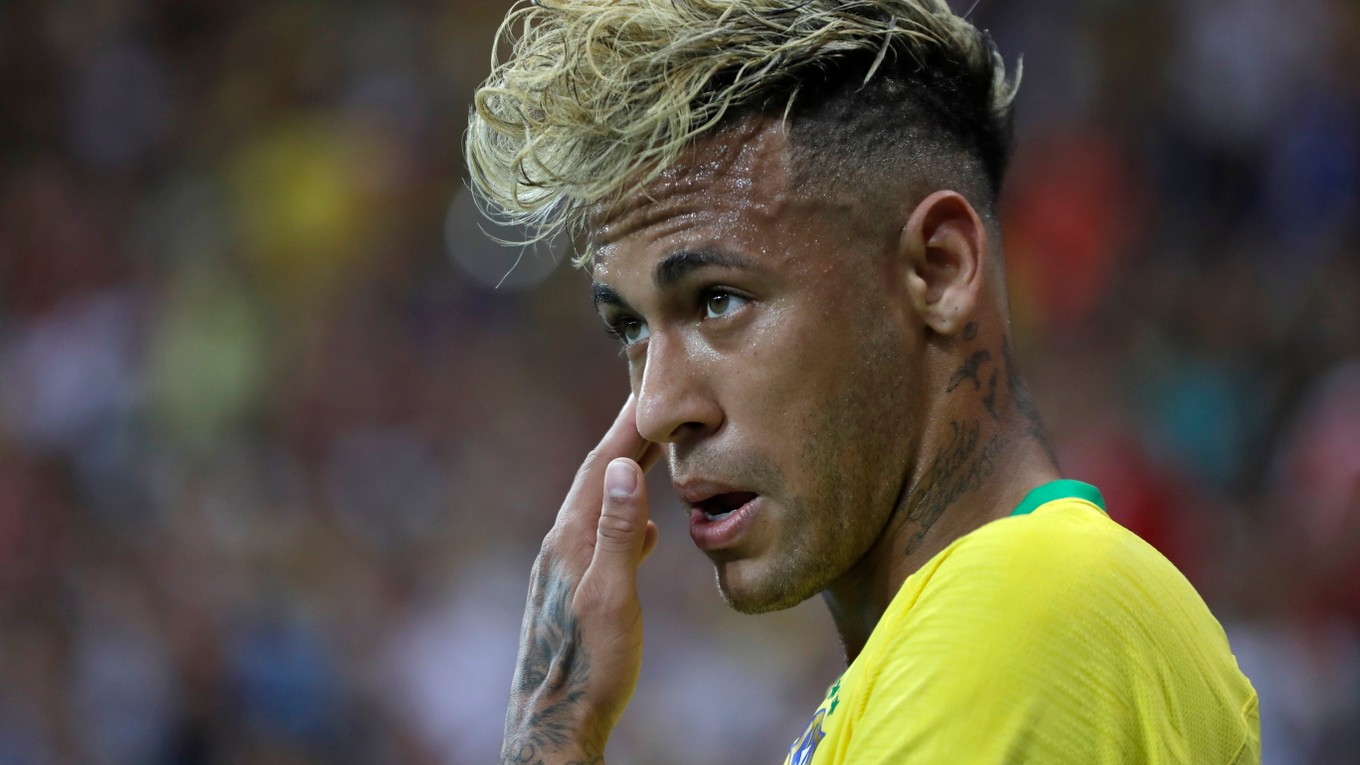 Neymar v úvodnom zápase Brazílie na svetovom šampionáte až príliš často sóloval.