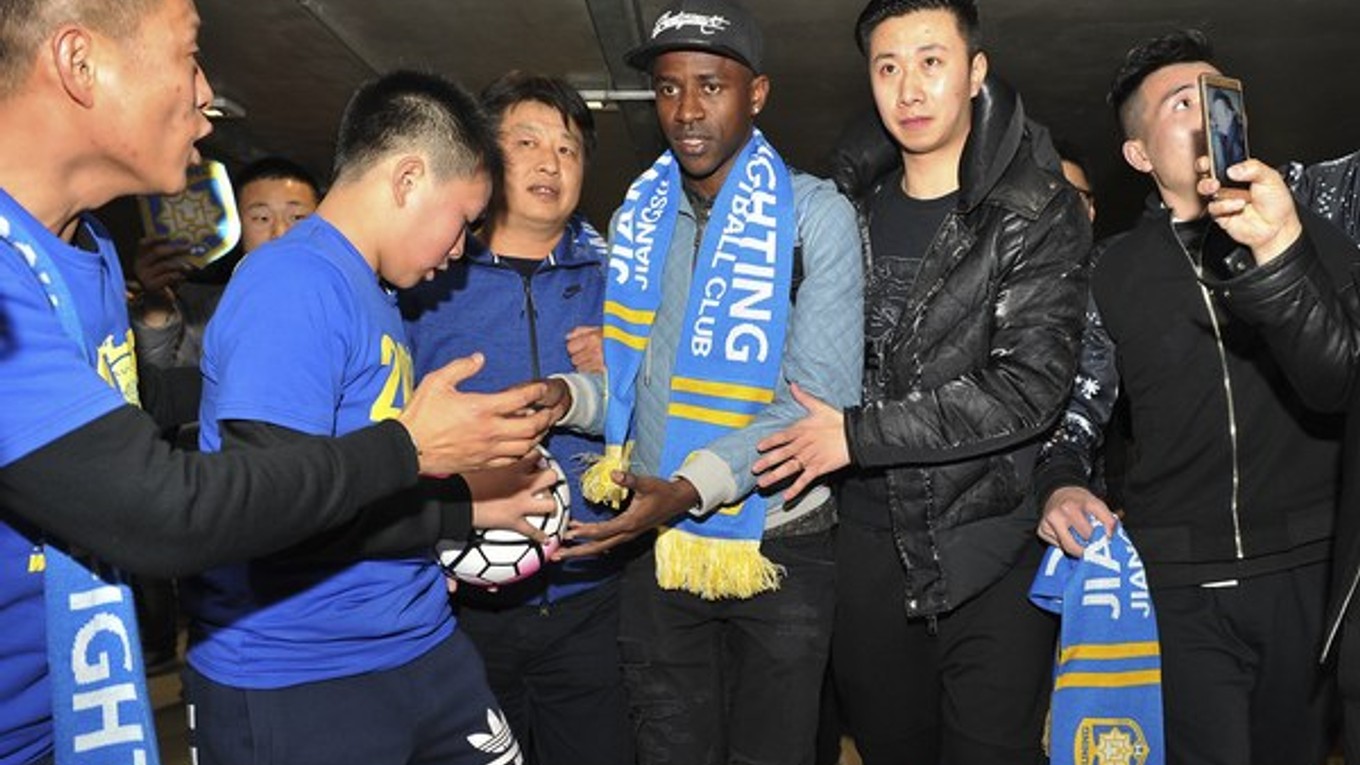 Ramires zamieril z Chelsea do Číny. Tam je nesmierne populárny.