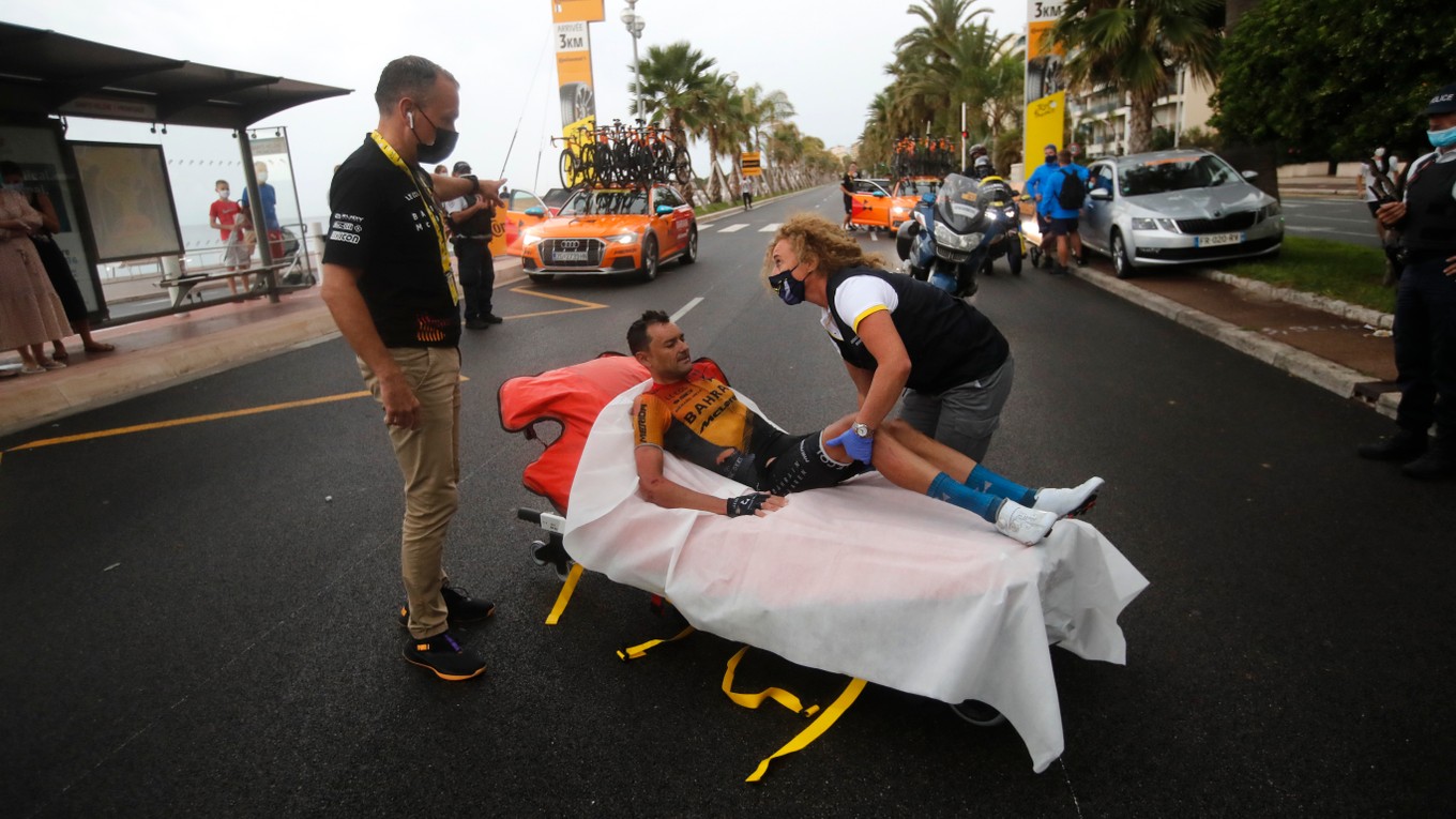 Rafael Valls si v 1. etape Tour de France 2020 zlomil kľúčnu kosť.