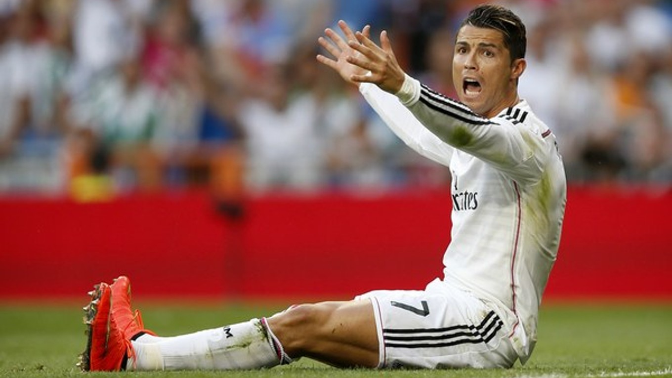 Aj Cristiano Ronaldo je klientom agenta Jorgeho Mendesa.