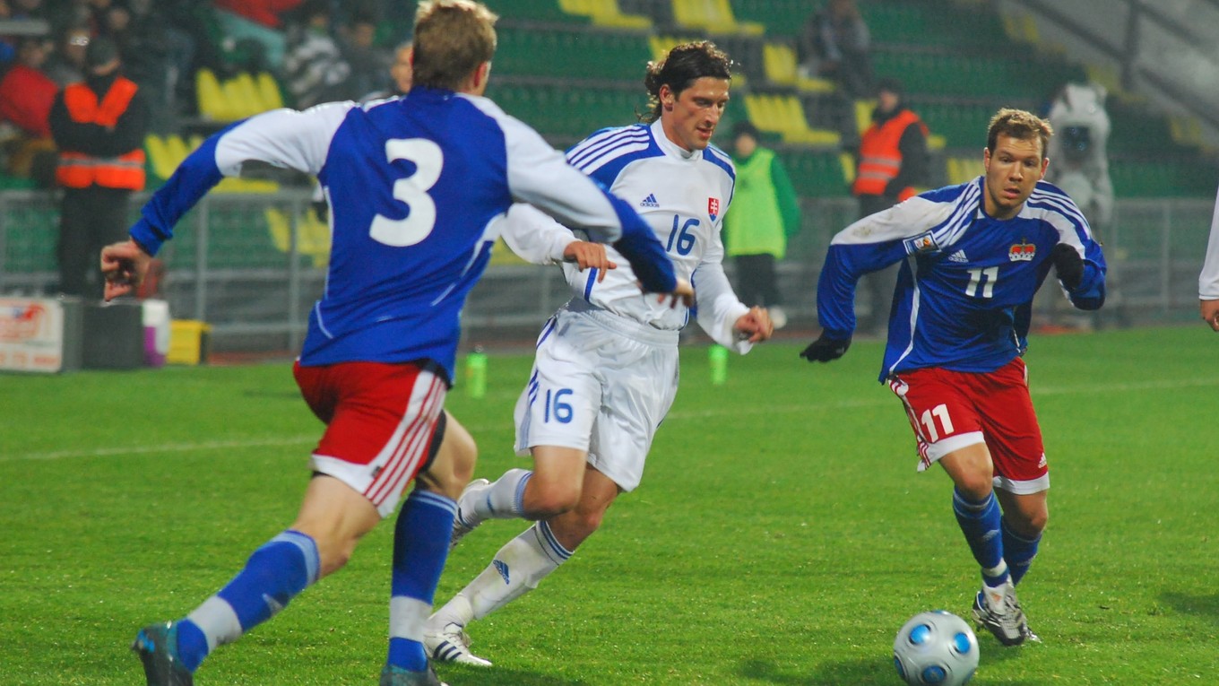 Marián Čišovský (v strede) v reprezentačnom drese.