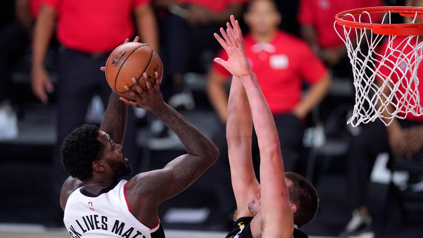 Momentka zo zápasu Denver Nuggets - LA Clippers.