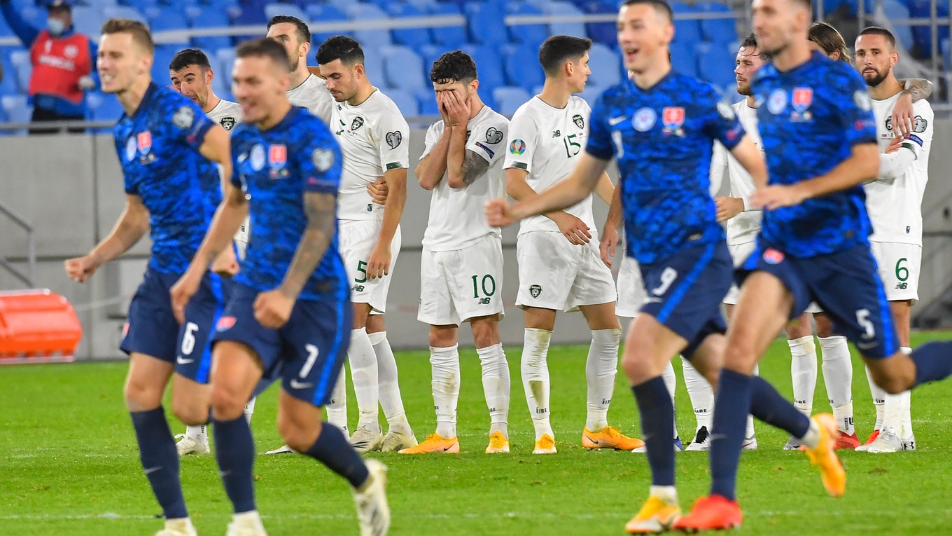 Slovenskí futbalisti postúpili do finále play off po víťazstve nad Írskom. 