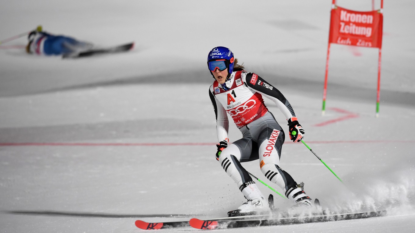Petra Vlhová vyhráva paralelný obrovský slalom v Lech Zurs 2020.