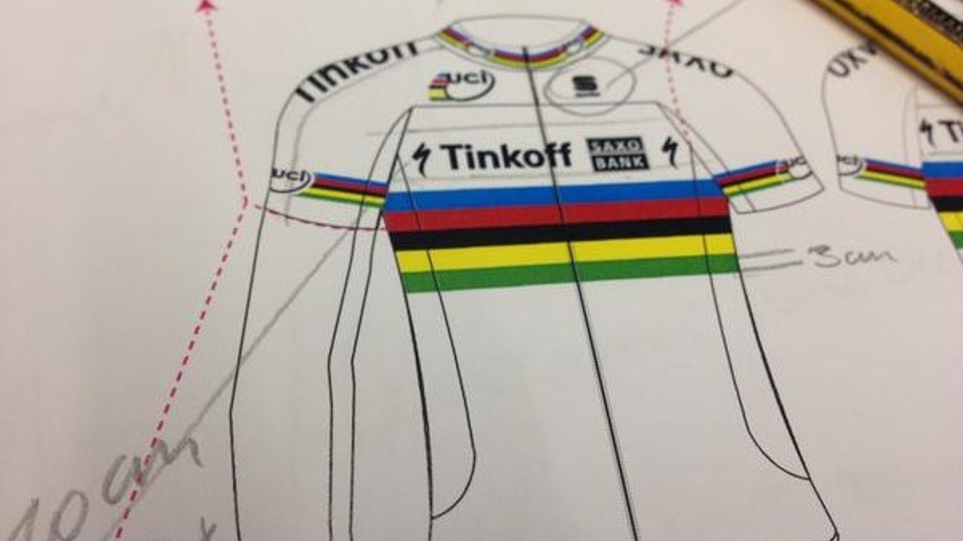 Takto vznikal ideový koncept dúhového dresu, ktorého majiteľom sa stal náš cyklista.