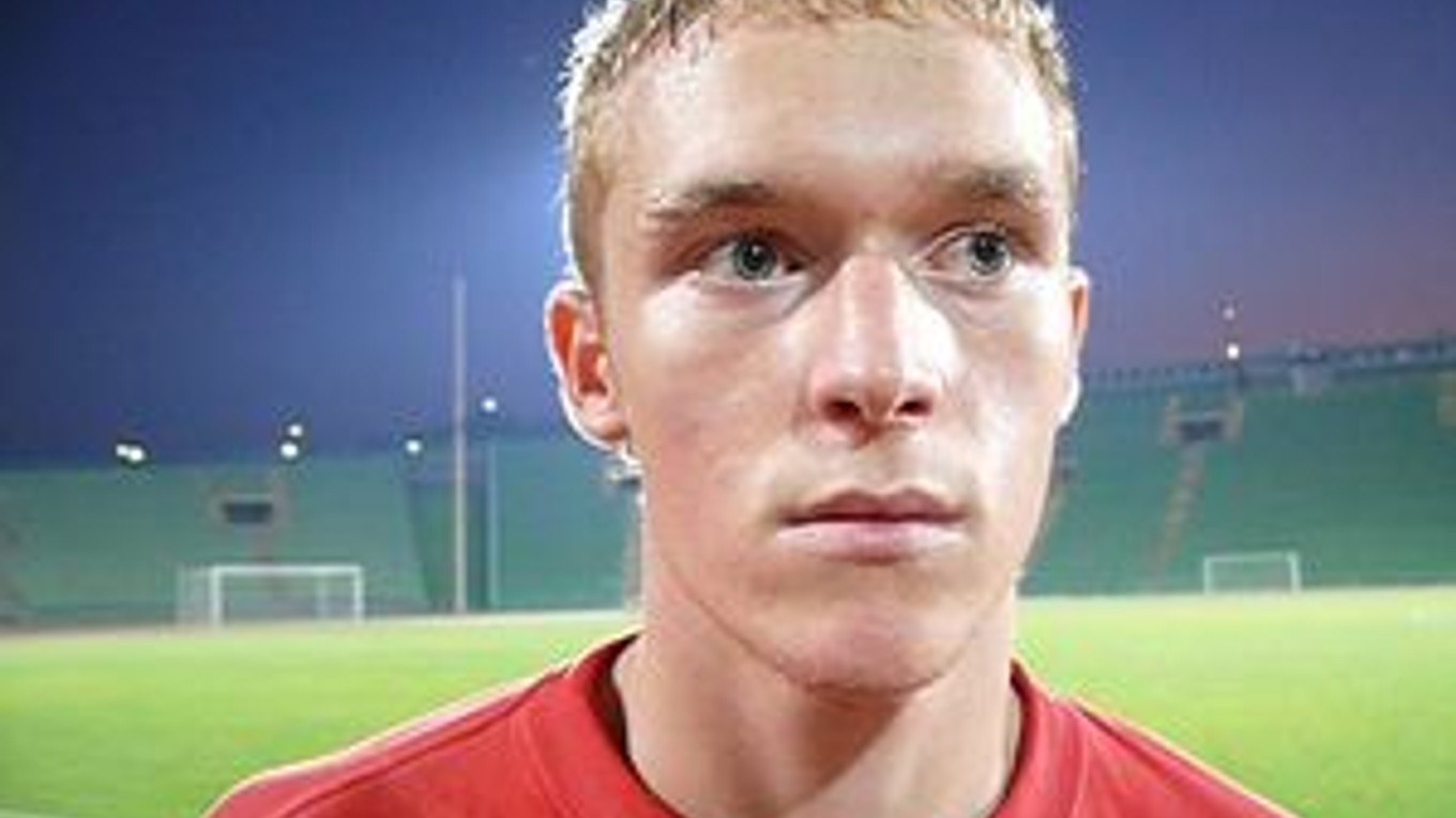 Roman Procházka, stredopoliar Spartaka.