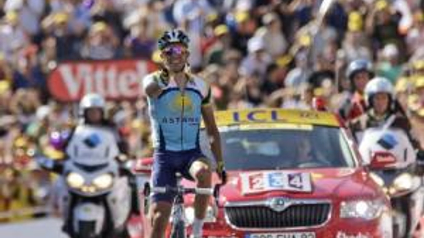 Víťazné gesto Alberta Contadora.