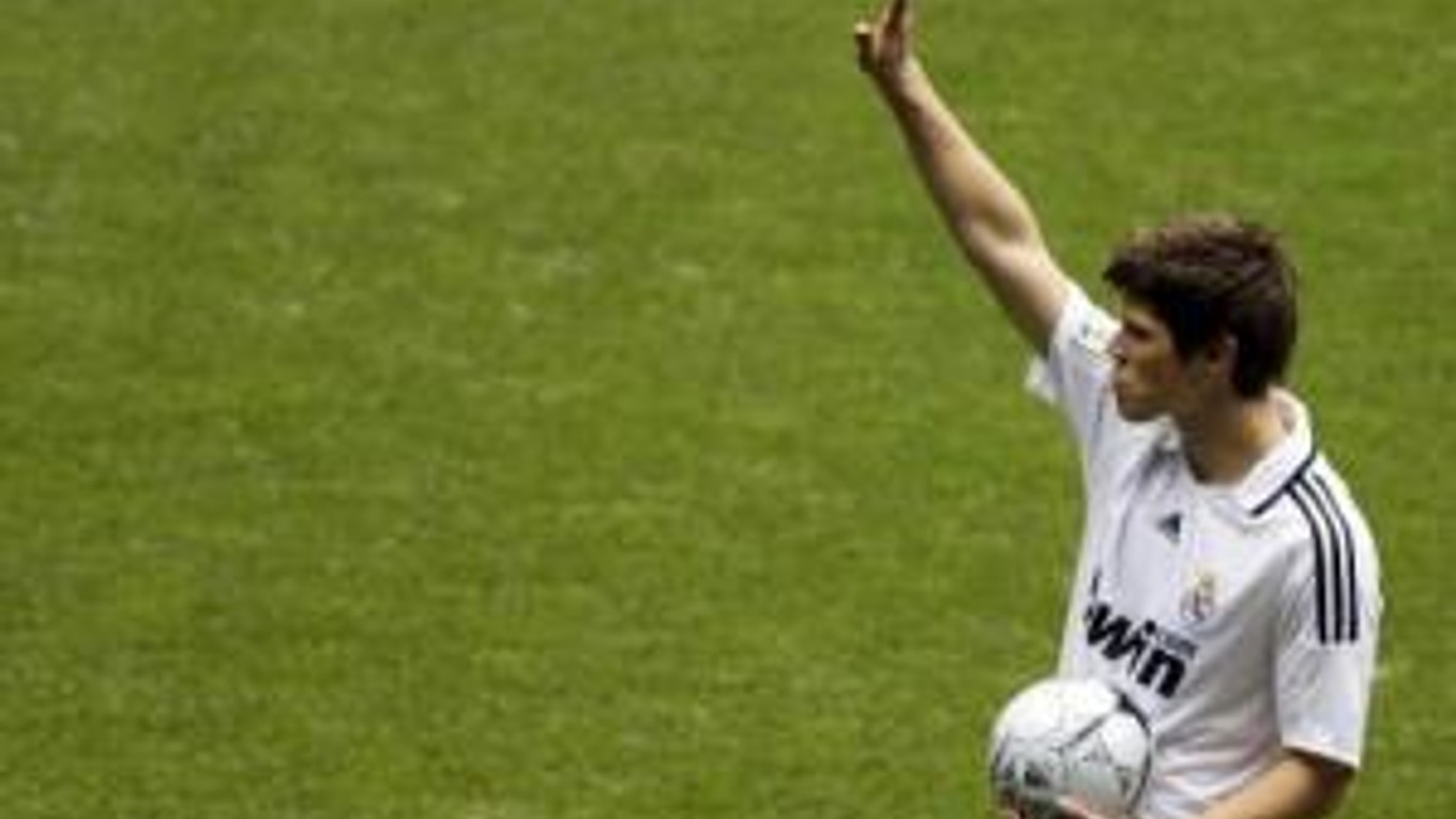 Otázka odchodu Klaasa Jana Huntelaara z Realu Madrid je stále nezodpovedaná.